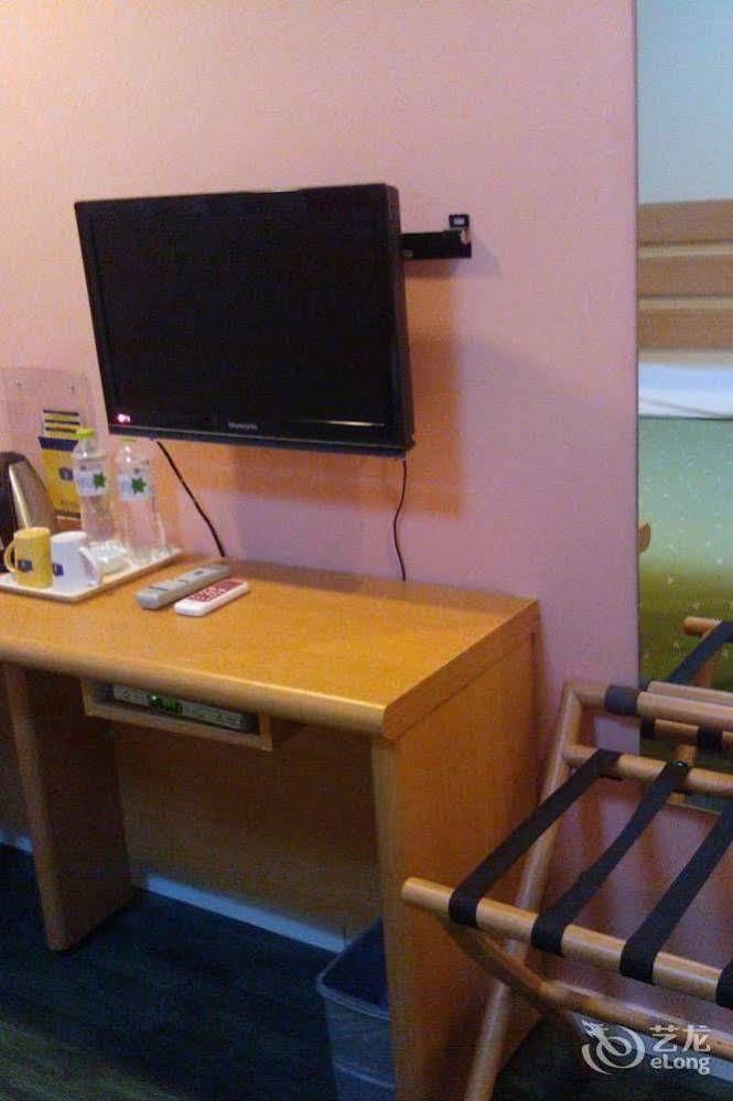 Home Inn Chongqing Jiangbei Airport Shuangfeng Road Esterno foto